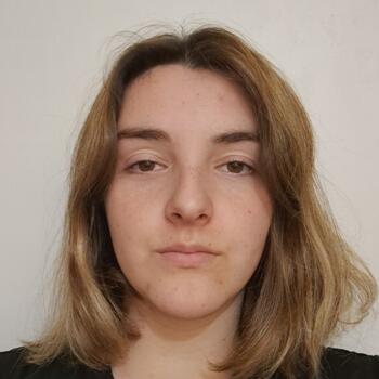 Babysitter in Reims: Ellie