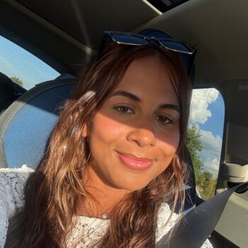 Canguro en Valencia: Alberlayth Olivero