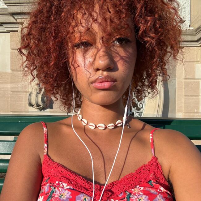 Baby-sitter in Plan-les-Ouates: Flore