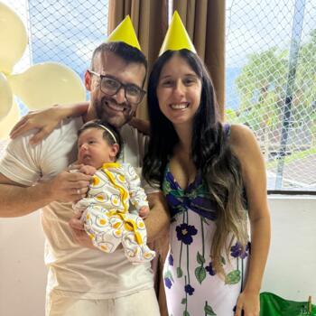 Emprego de babá em Bertioga: emprego de babá Yasmin Simas