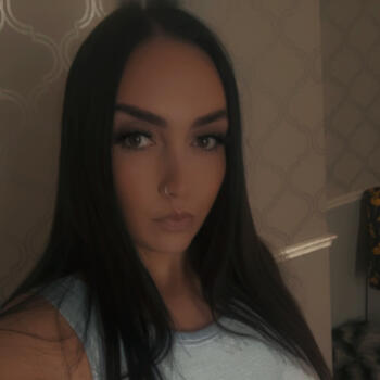 Babysitting job in Stoke-on-Trent: babysitting job Laura