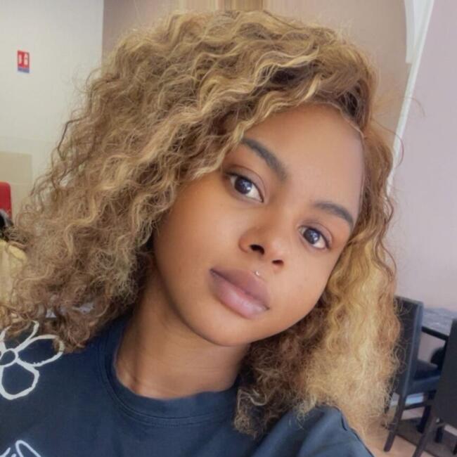 Babysitter in Saint-Brieuc: Kamlati