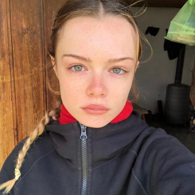 Babysitter in Paris: Louise