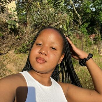 Nanny Bloemfontein: Aphiwe