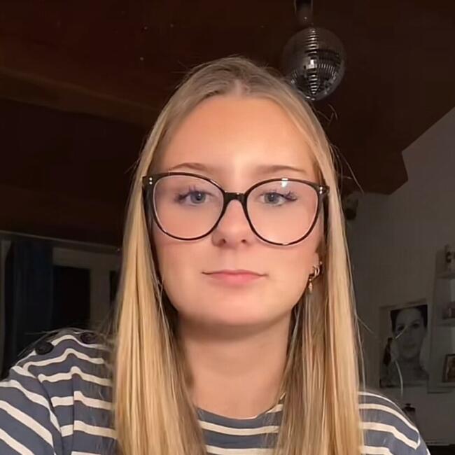 Babysitter in Saint-Clément-des-Baleines: Ambre