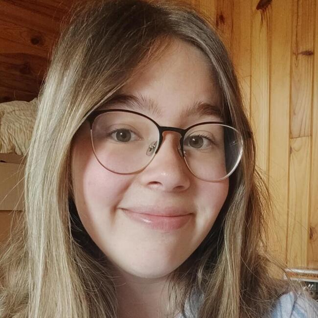 Babysitter in Quimper: Lily