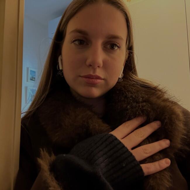 Babysitter in Limena: Angela