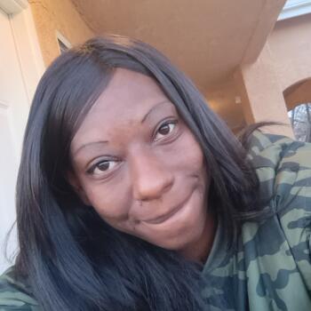 Babysitter in Grand Prairie: Lequisha