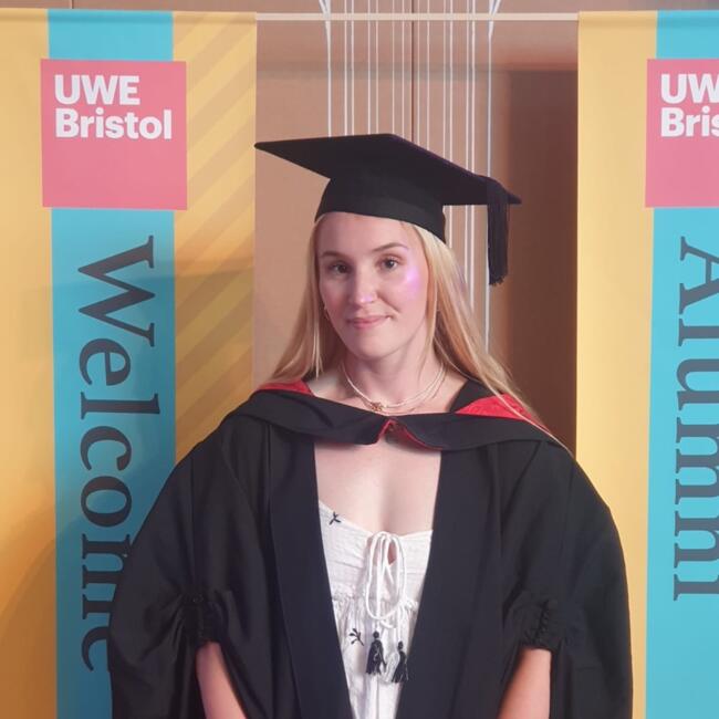 Babysitter in Bristol: Chloe