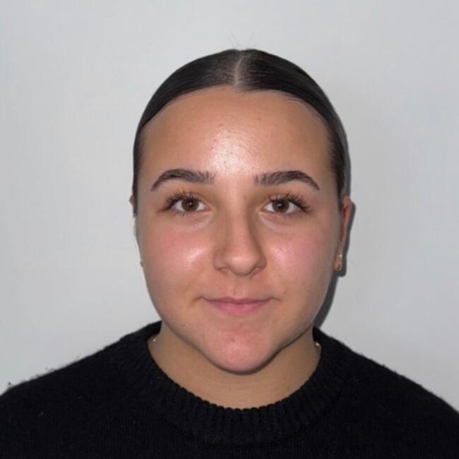 Babysitter in Vallauris: Alya