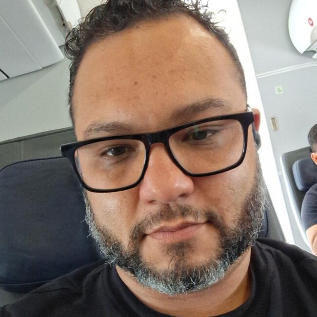 Trabalho de babysitting em Barreiro: Everton