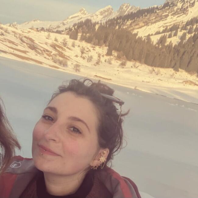 Babysitter in Tours: Lea