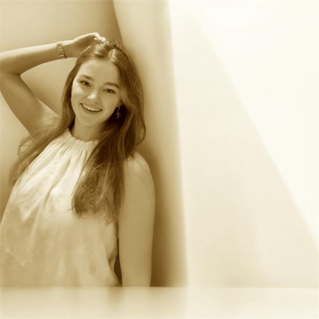 Babysitter in Sint-Niklaas: Xenia