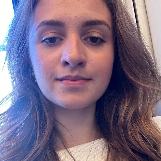 Babysitter in Oslo: Lora