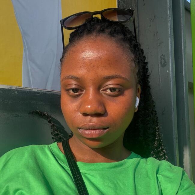 Babysitter in Neuenburg: Lydia