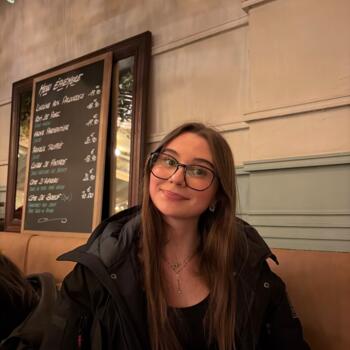 Babysitter in Paris: Méline