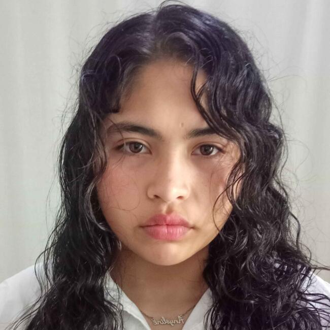 Babysitter in Villa: Anyoline