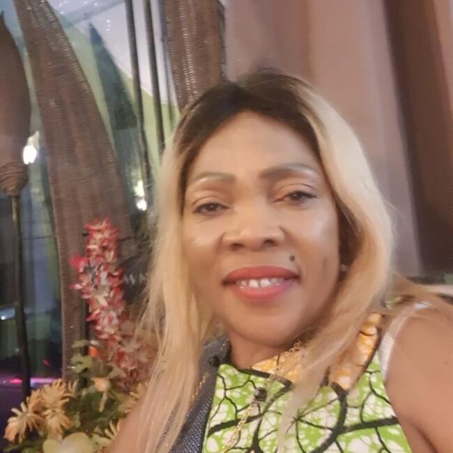 Babysitter in Charleroi: Flore