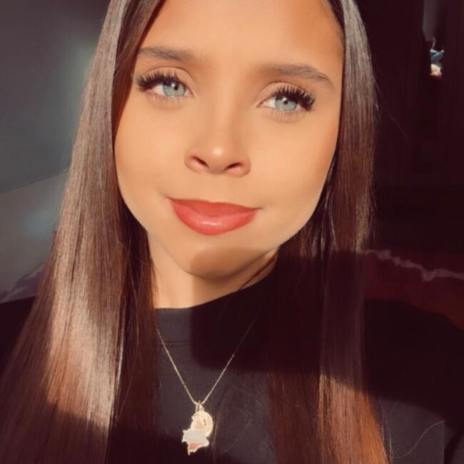 Babysitter in Bayonne: Estefania