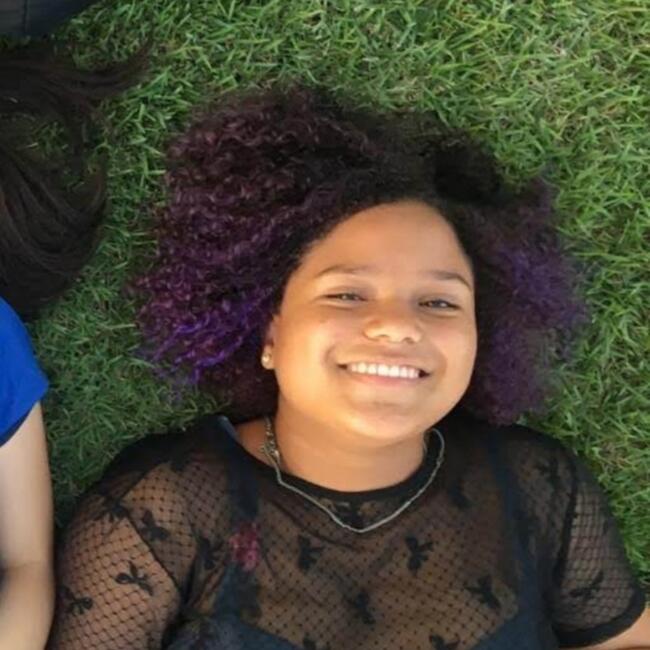 Babysitter in Salvador: Gabriely