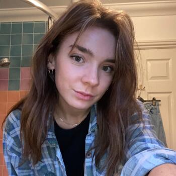 Babysitter in Edinburgh: Isabel