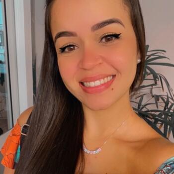 Babá em Niterói: Camila