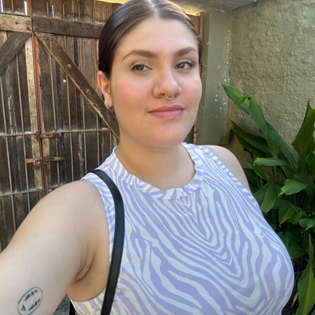 Babysitter in Caraguatatuba: Isis