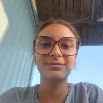 Babysitter in Nouâtre: Lilou