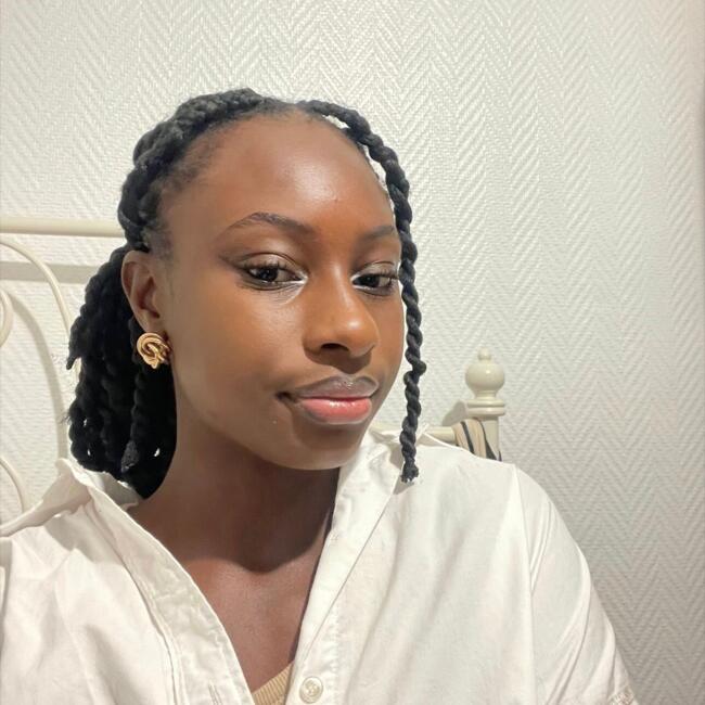 Nanny in Montreuil: Iman