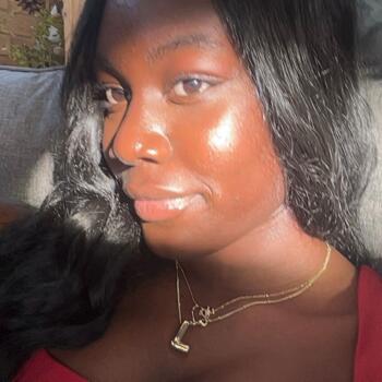 Babysitter Peterborough: Lois