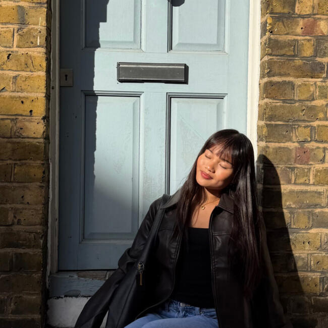 Babysitter in London: Angel