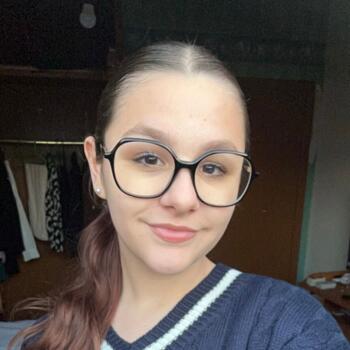 Babysitter in Farciennes: Tess