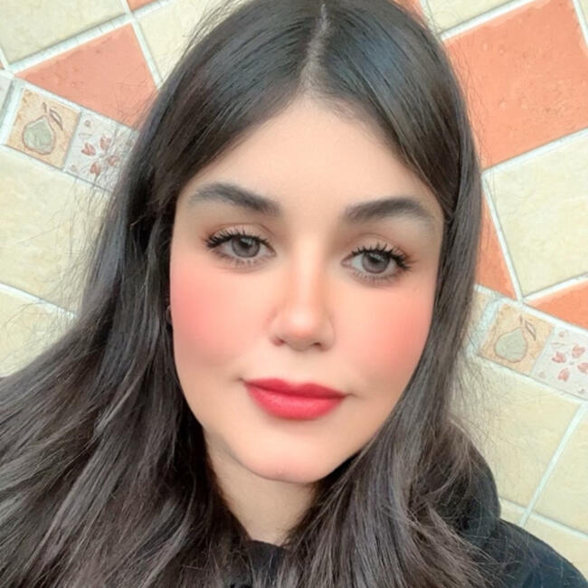 Babysitter in Meknes: Amira