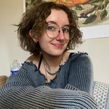 Babysitter Tours: Charly