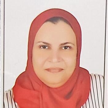 مربية أطفال في الإسكندرية: Mona
