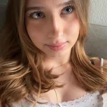 Babysitter in Baden: Hana