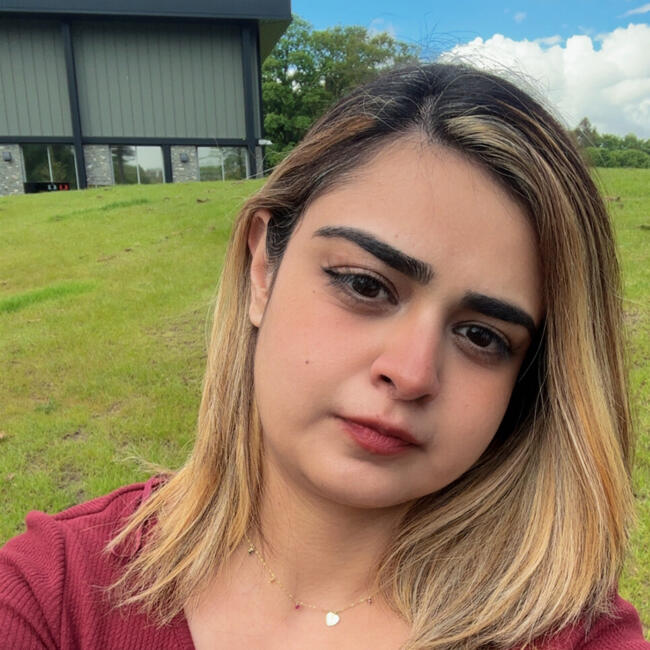 Babysitter in Galashiels: Tehreem