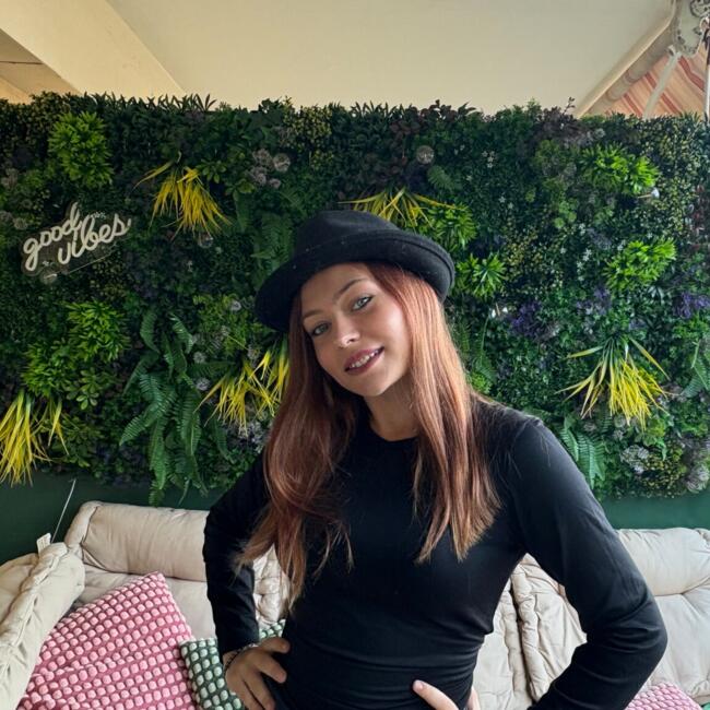 Babysitter in Cagnes-sur-Mer: Elisa