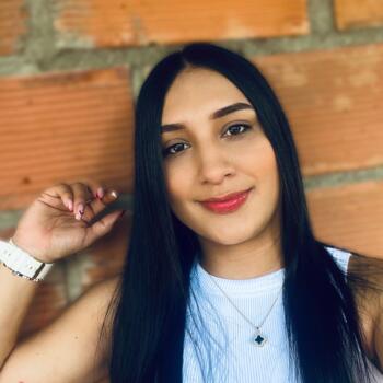 Babysitter in Caldas: Angie