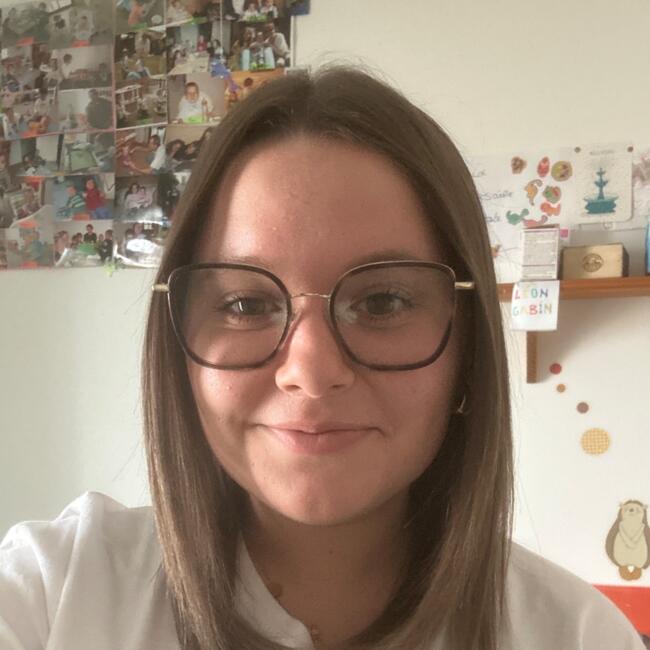 Babysitter in La Roche-sur-Yon: Manon