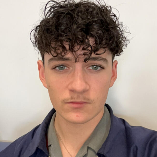 Babysitter in Angers: Sacha