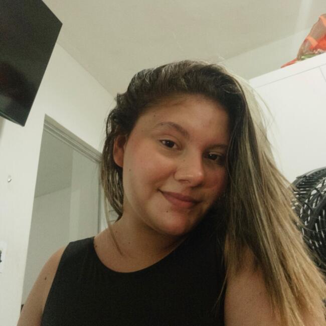 Babysitter in Belém: Yasmin