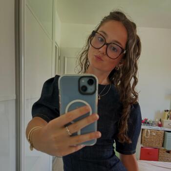 Babysitter in Bordeaux: Alice