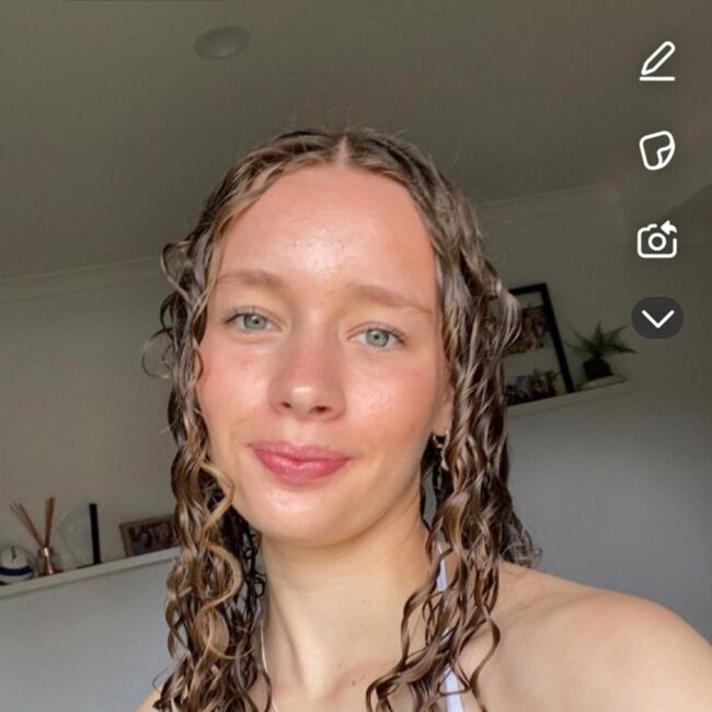 Babysitter in Adelaide: Sienna