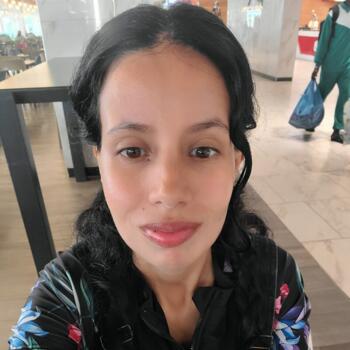 Baby-sitter in Red Deer: Souad