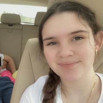 Babysitter in North Miami: Paula