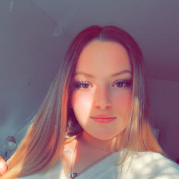 Babysitter in Tournai: Emilie