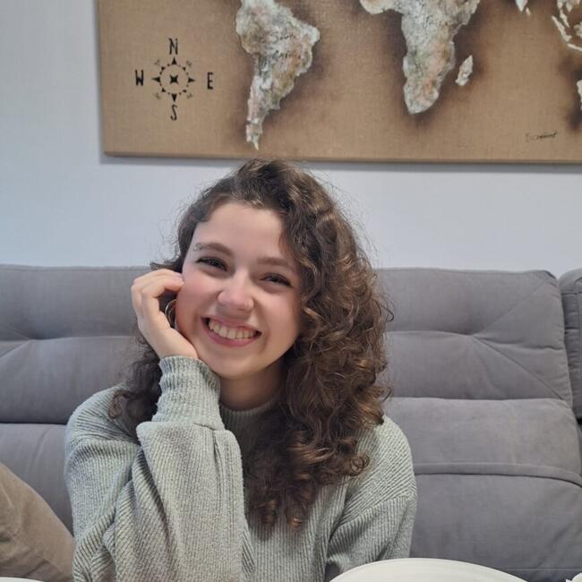 Niñera en Dos Hermanas: Lucía