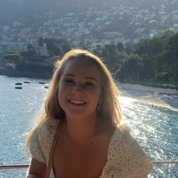 Babysitter in Châteaurenard: Cécile