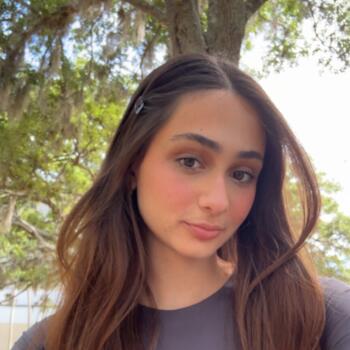 Babysitter in Tampa: Fernanda